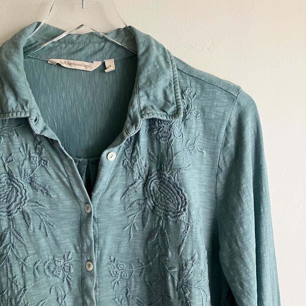Soft Surroundings Small Floral Embroidered Blouse 2BU77 Blue Tab Long Sleeve